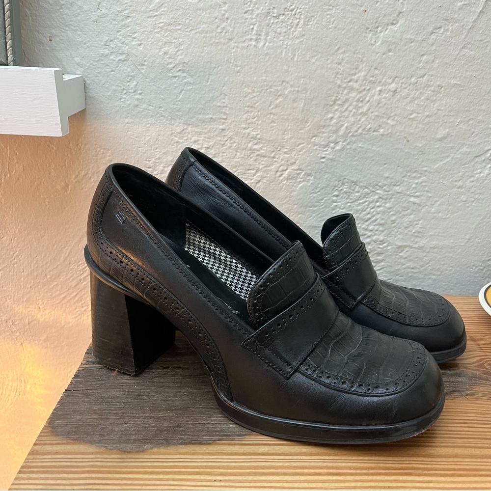 Tommy Hilfiger square toe, heeled loafers
